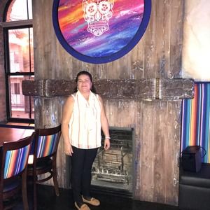 Meet your Posher, Digna